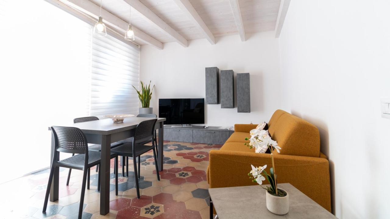 Sardinianworld - Xenia Boutique Apartment *