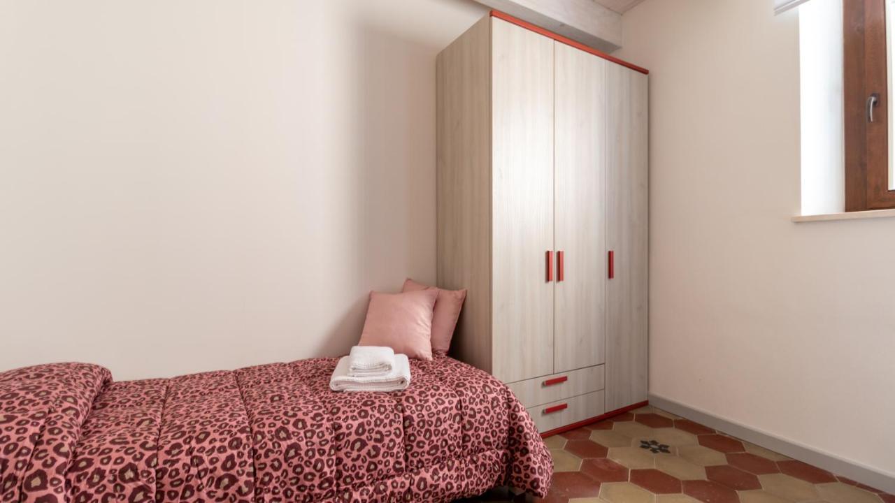 Sardinianworld - Xenia Boutique Apartment Oristano