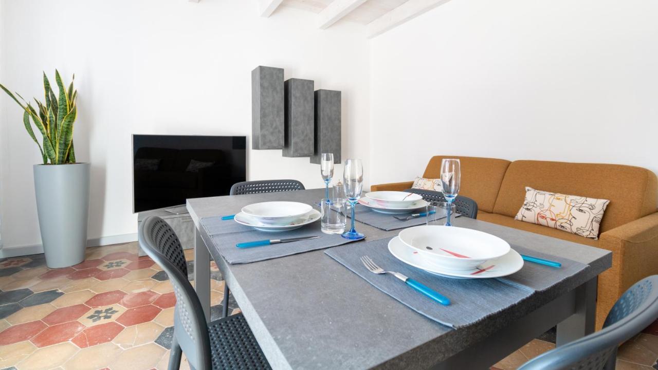 Sardinianworld - Xenia Boutique * Oristano