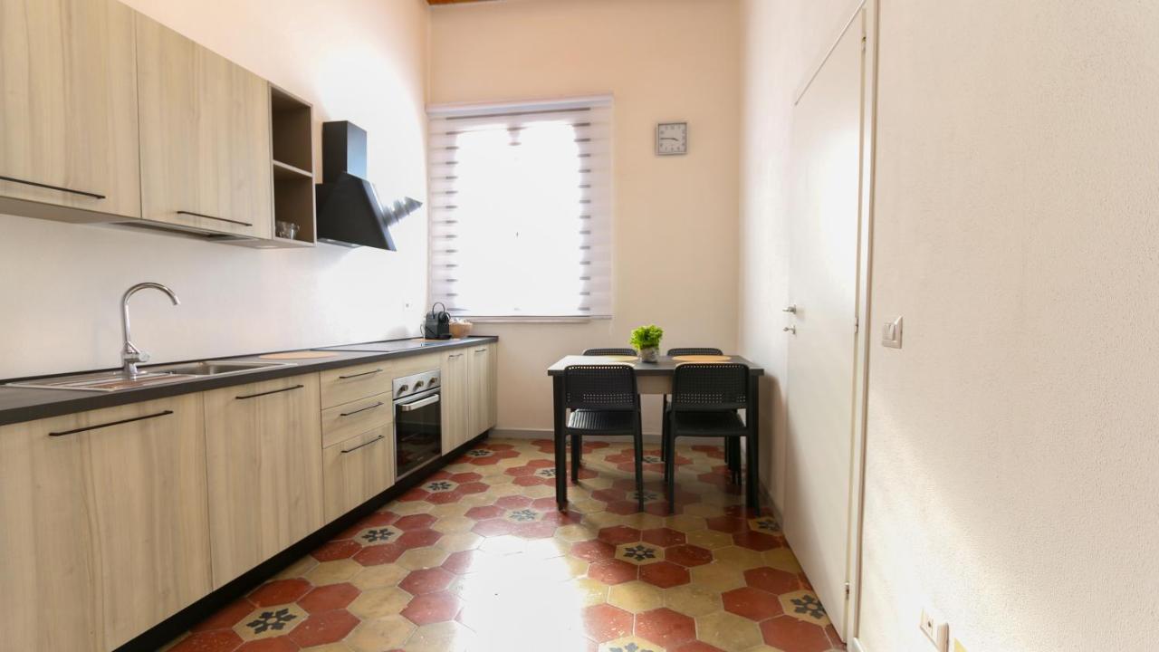 Sardinianworld - Xenia Boutique * Oristano