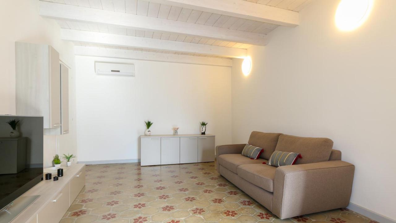 Sardinianworld - Xenia Boutique Apartment