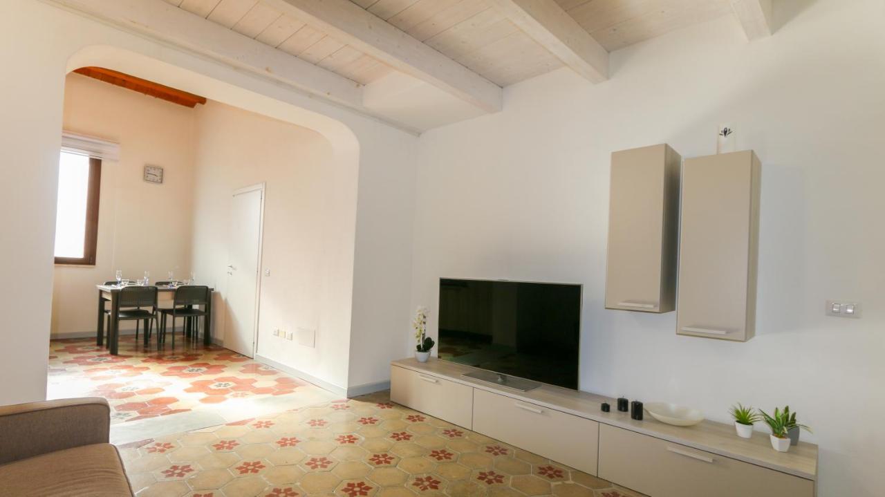 Welcomely - Xenia Boutique * Oristano